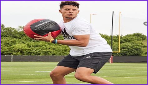 Patrick Mahomes Teeth Before And After: Has He Used Braces?