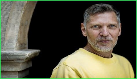 Photographer Erwin Olaf Overleden And Obituary